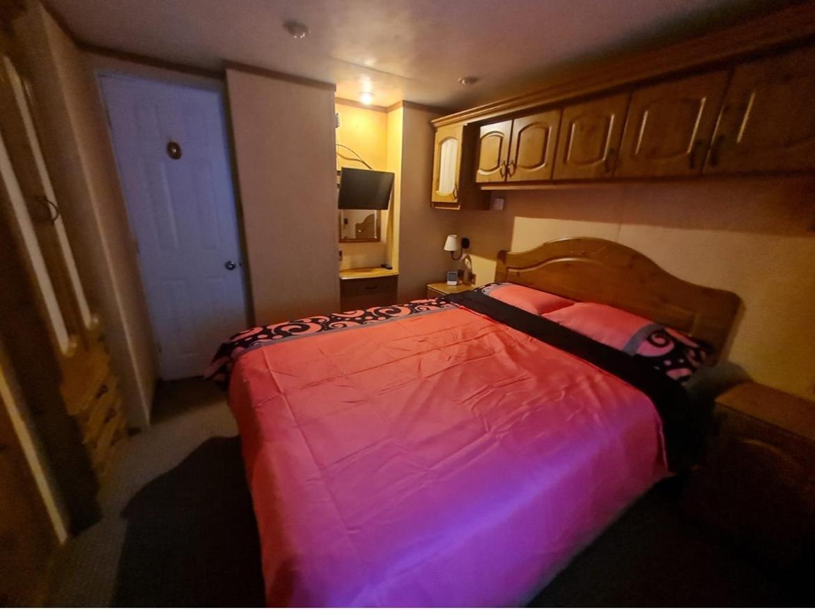 Spacious Luxury Escape With Sea Views And Pet Friendly At Clarach Bay Aberystwyth Exteriör bild