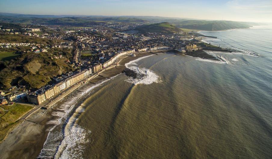 Spacious Luxury Escape With Sea Views And Pet Friendly At Clarach Bay Aberystwyth Exteriör bild