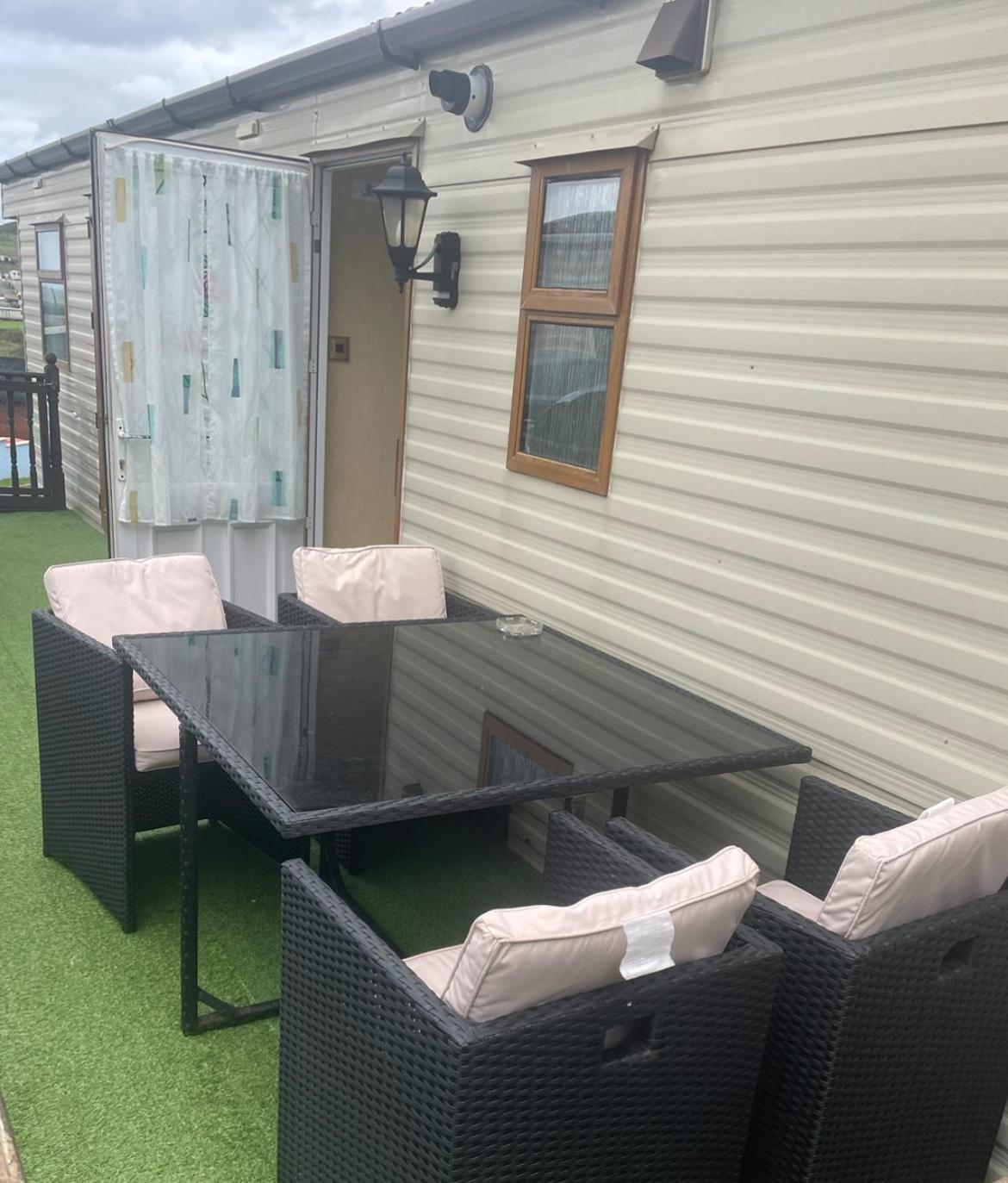 Spacious Luxury Escape With Sea Views And Pet Friendly At Clarach Bay Aberystwyth Exteriör bild