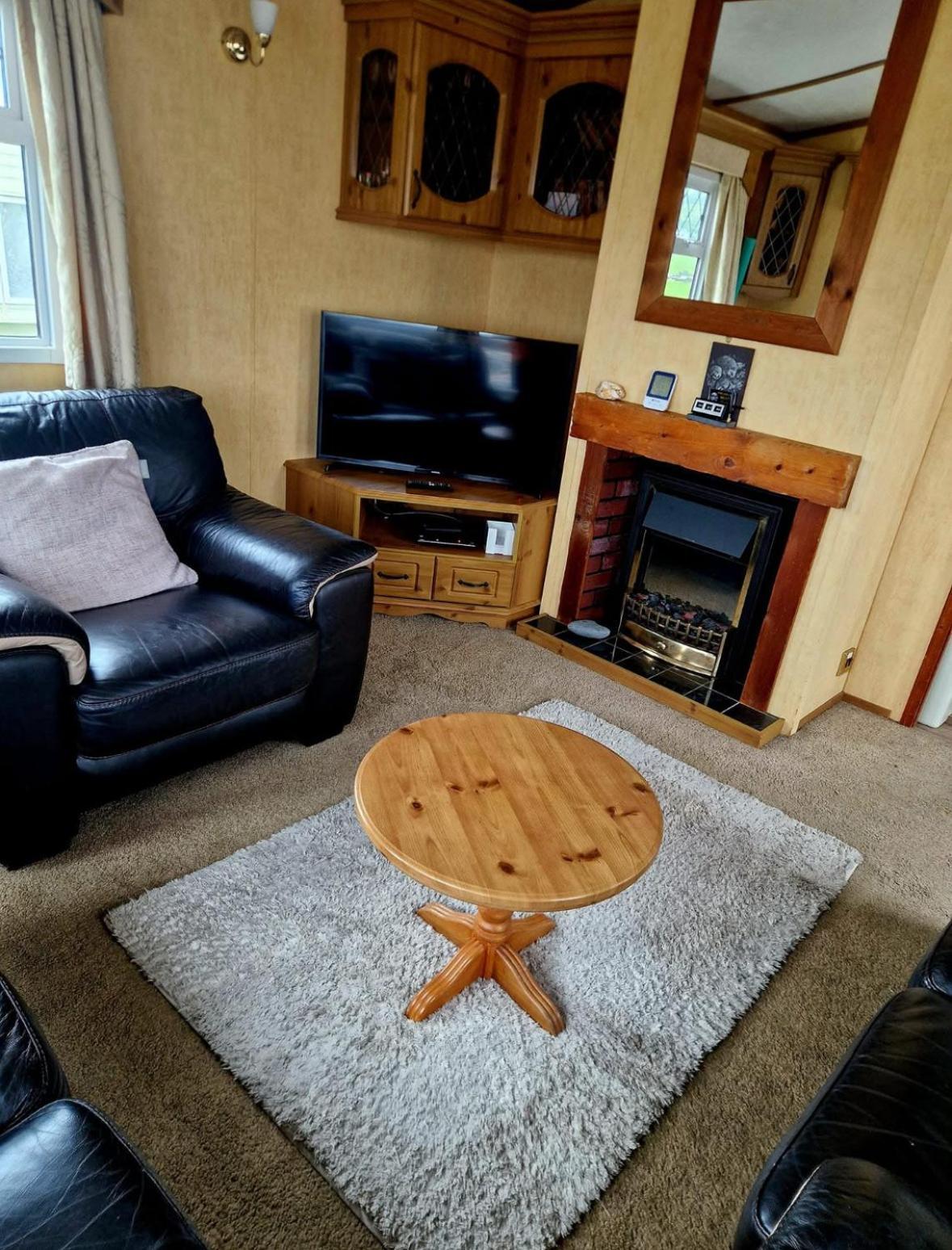 Spacious Luxury Escape With Sea Views And Pet Friendly At Clarach Bay Aberystwyth Exteriör bild
