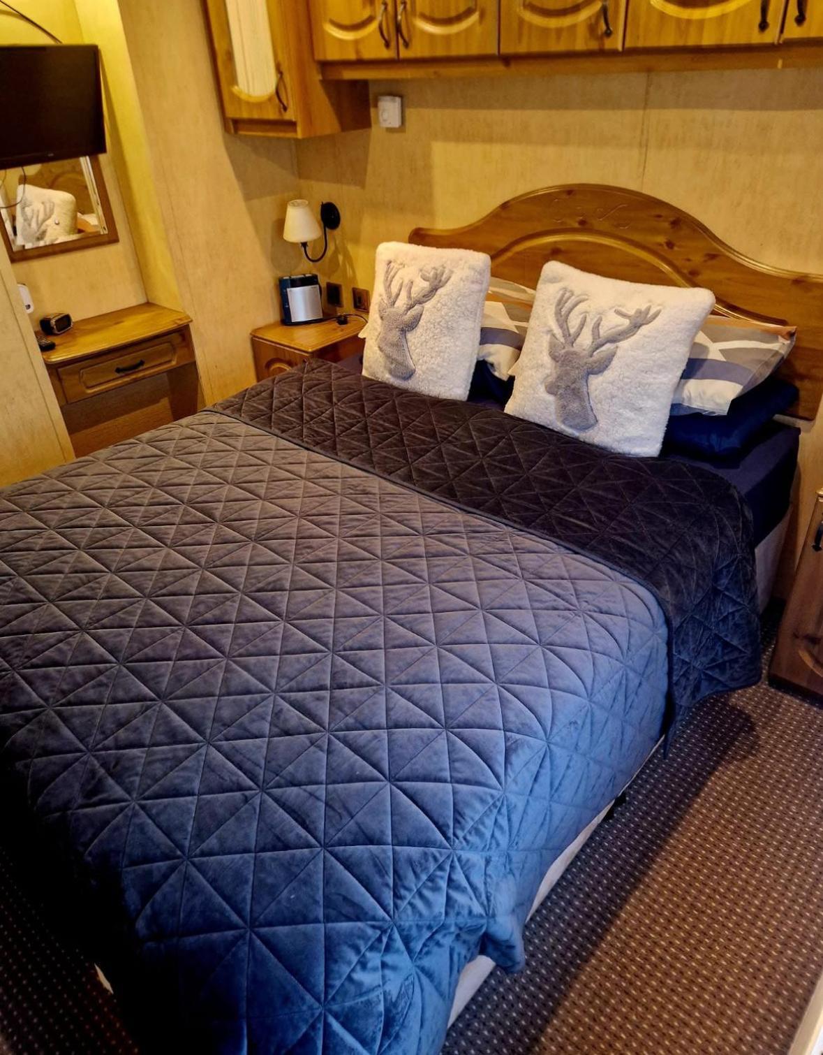Spacious Luxury Escape With Sea Views And Pet Friendly At Clarach Bay Aberystwyth Exteriör bild